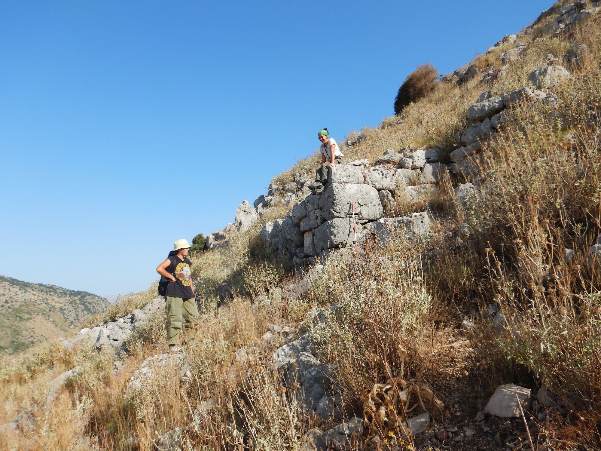 2024. Momento di riposo durante le ricognizioni